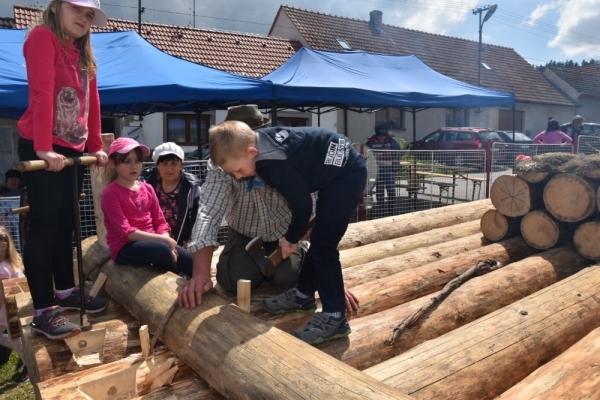 Den-s-vorari-2019-092
